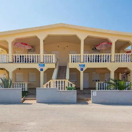 Delic Pejic דירה *