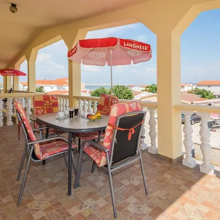 Delic Pejic Apartment Vir