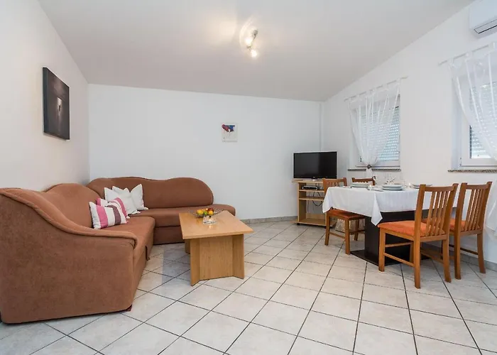 דירה Delic Pejic *