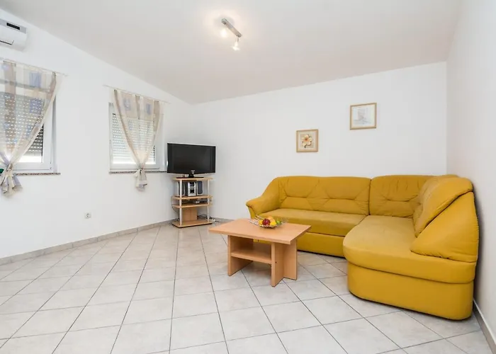 Delic Pejic דירה ויר