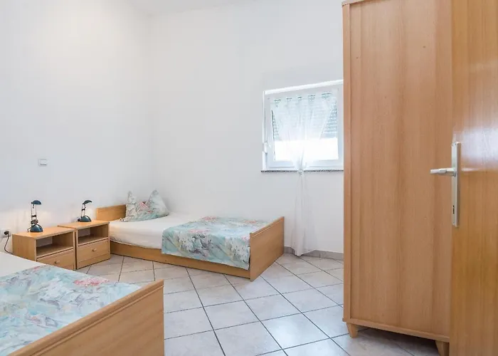 Delic Pejic דירה ויר